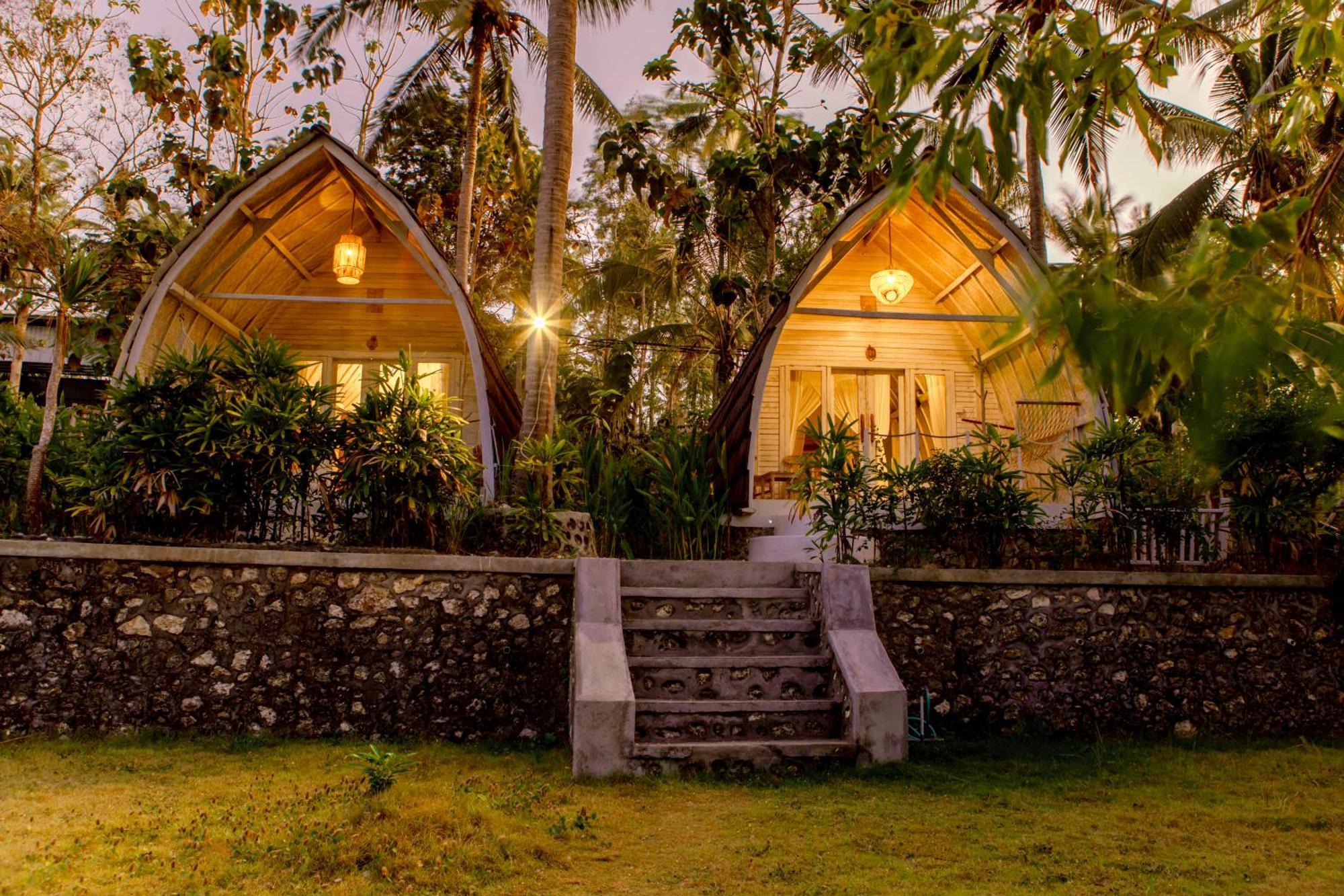 La Royale Nusa Penida Toyapakeh Exterior photo